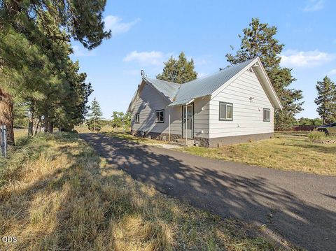 Tiny photo for 3330 Orindale Road, Klamath Falls, OR 97601 (MLS # 220224559)