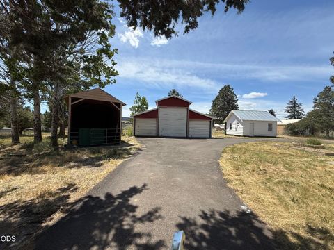 Tiny photo for 3330 Orindale Road, Klamath Falls, OR 97601 (MLS # 220224559)