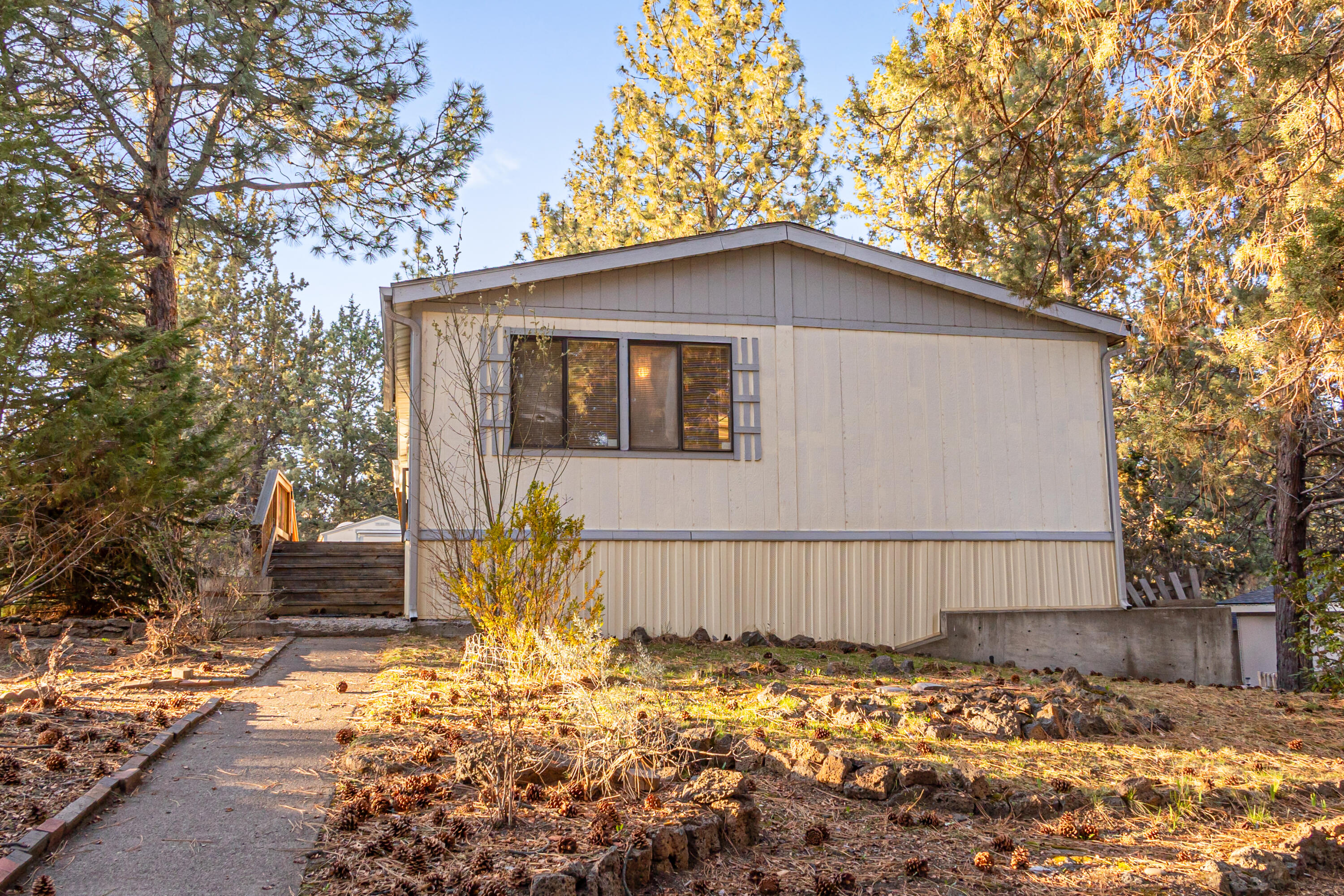 60901 Brosterhous Road 748