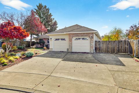 Tiny photo for 465 Creekside Circle, Central Point, OR 97502 (MLS # 220212149)