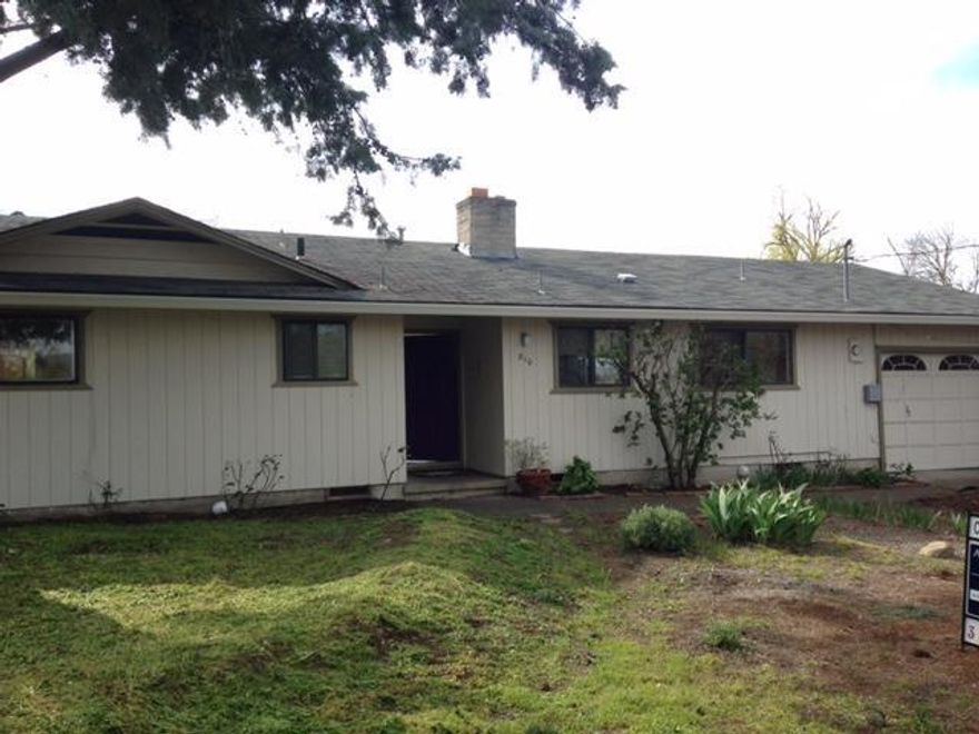 Single-level ranch-style home near Helman School. Property has an excellent rental history since 2002. Large, level backyard with good spaces for play area and gardening. Real hardwood floors through living area and bedrooms appear to be in good condition. Former tenants have removed some bedroom closet doors that are not being replaced. Recent upgrades include new kitchen countertops, dishwasher and stainless kitchen sink.