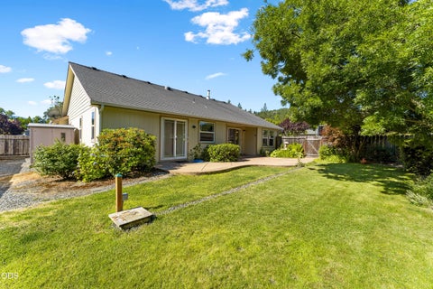 Tiny photo for 2690 SW Trinity Way, Grants Pass, OR 97527 (MLS # 220223309)