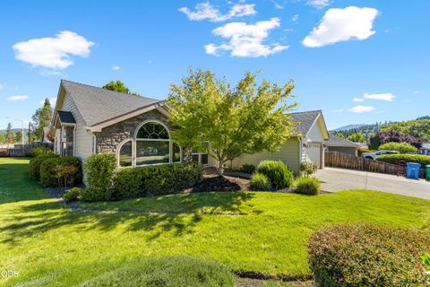 Tiny photo for 2690 SW Trinity Way, Grants Pass, OR 97527 (MLS # 220223309)