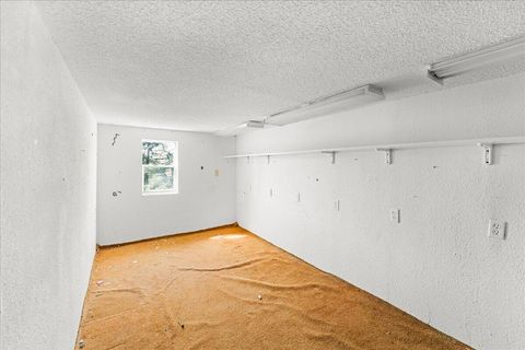 Tiny photo for 206 Eagle View Drive, Eagle Point, OR 97524 (MLS # 220220178)