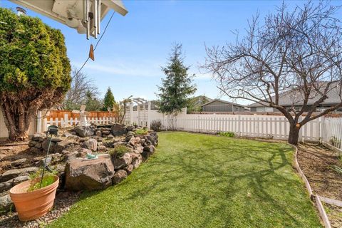 Tiny photo for 206 Eagle View Drive, Eagle Point, OR 97524 (MLS # 220220178)