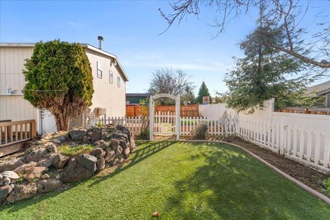 Tiny photo for 206 Eagle View Drive, Eagle Point, OR 97524 (MLS # 220220178)