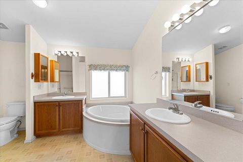 Tiny photo for 206 Eagle View Drive, Eagle Point, OR 97524 (MLS # 220220178)