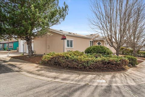 Tiny photo for 206 Eagle View Drive, Eagle Point, OR 97524 (MLS # 220220178)
