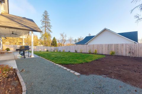 Tiny photo for 1645 NW Williamsburg Drive, Grants Pass, OR 97526 (MLS # 220214039)
