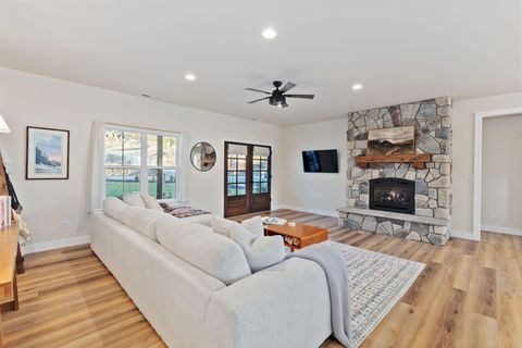 Tiny photo for 1645 NW Williamsburg Drive, Grants Pass, OR 97526 (MLS # 220214039)