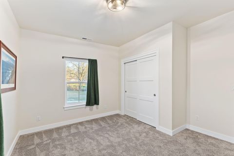 Tiny photo for 1645 NW Williamsburg Drive, Grants Pass, OR 97526 (MLS # 220214039)
