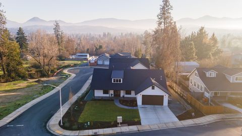 Tiny photo for 1645 NW Williamsburg Drive, Grants Pass, OR 97526 (MLS # 220214039)