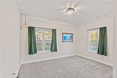 Tiny photo for 1645 NW Williamsburg Drive, Grants Pass, OR 97526 (MLS # 220214039)