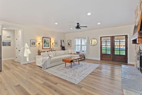 Tiny photo for 1645 NW Williamsburg Drive, Grants Pass, OR 97526 (MLS # 220214039)