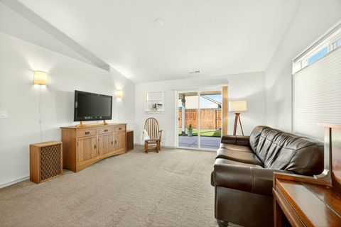 Tiny photo for 3537 Durst Street, Medford, OR 97504 (MLS # 220211178)