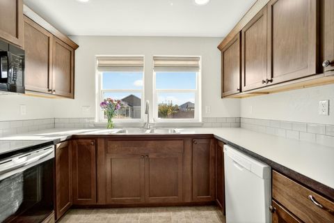 Tiny photo for 3537 Durst Street, Medford, OR 97504 (MLS # 220211178)