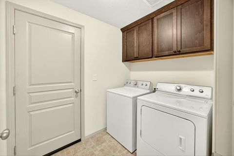 Tiny photo for 3537 Durst Street, Medford, OR 97504 (MLS # 220211178)