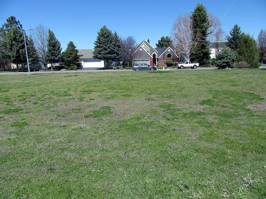 Build the home of your dreams in Harbor Isles and enjoy playing golf on the excellent course only minutes away. This level lot backs up to the water canal with boat access to Klamath Lake for great fishing and bird watching. Protective CC&R'S for the Harbor Isles Home Owners Association apply, along with foundation requirements and size restrictions, etc. Current annual fee is $125.00 subject to increases, and does include water use rights for landscaping irrigation.