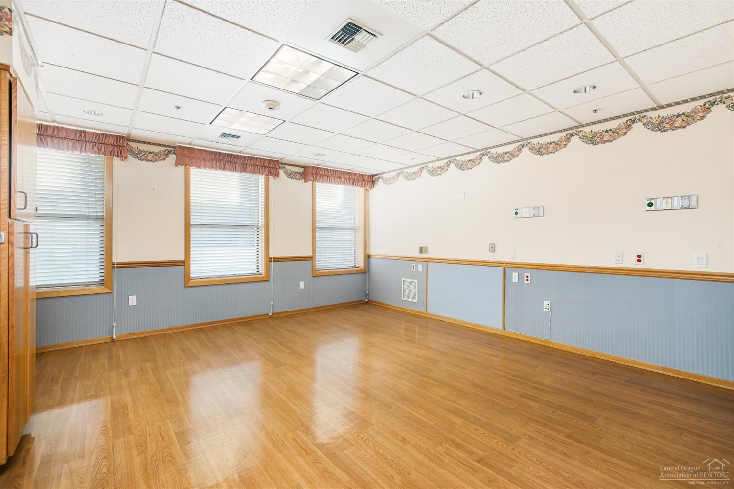 CLACC - Commercial Sale