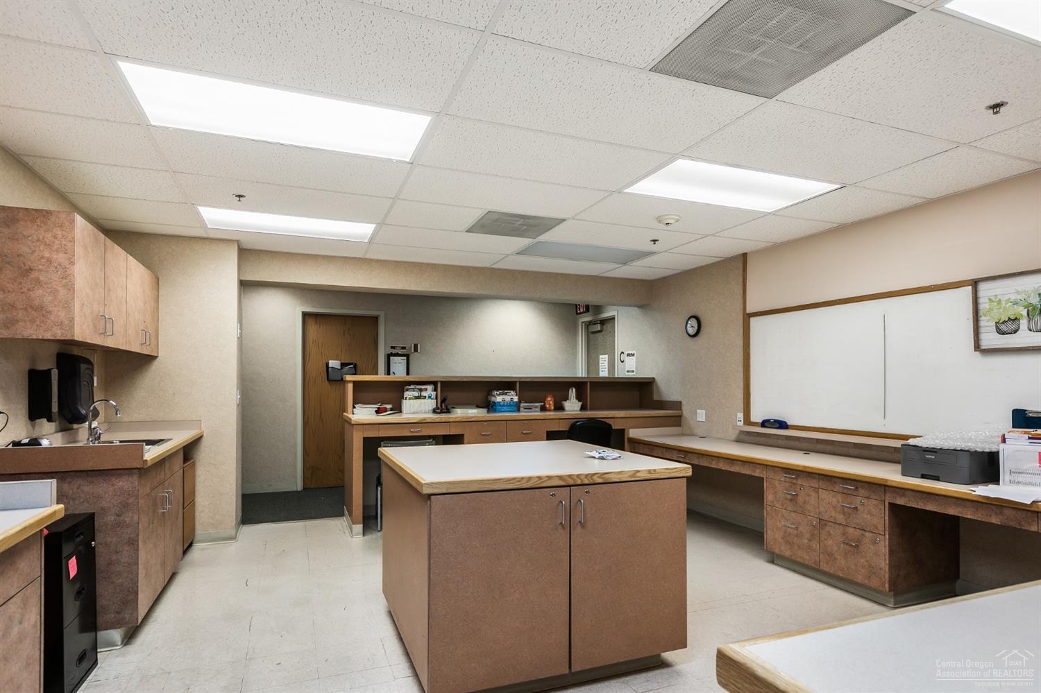 CLACC - Commercial Sale