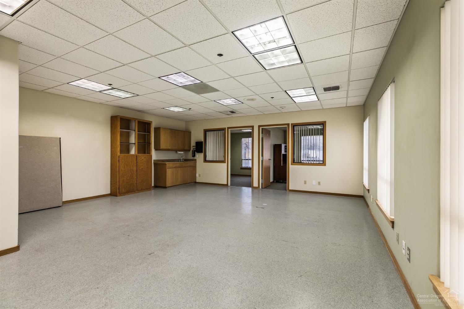 CLACC - Commercial Sale