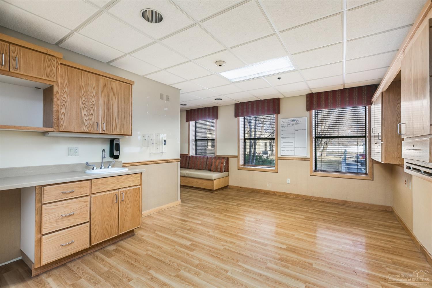 CLACC - Commercial Sale