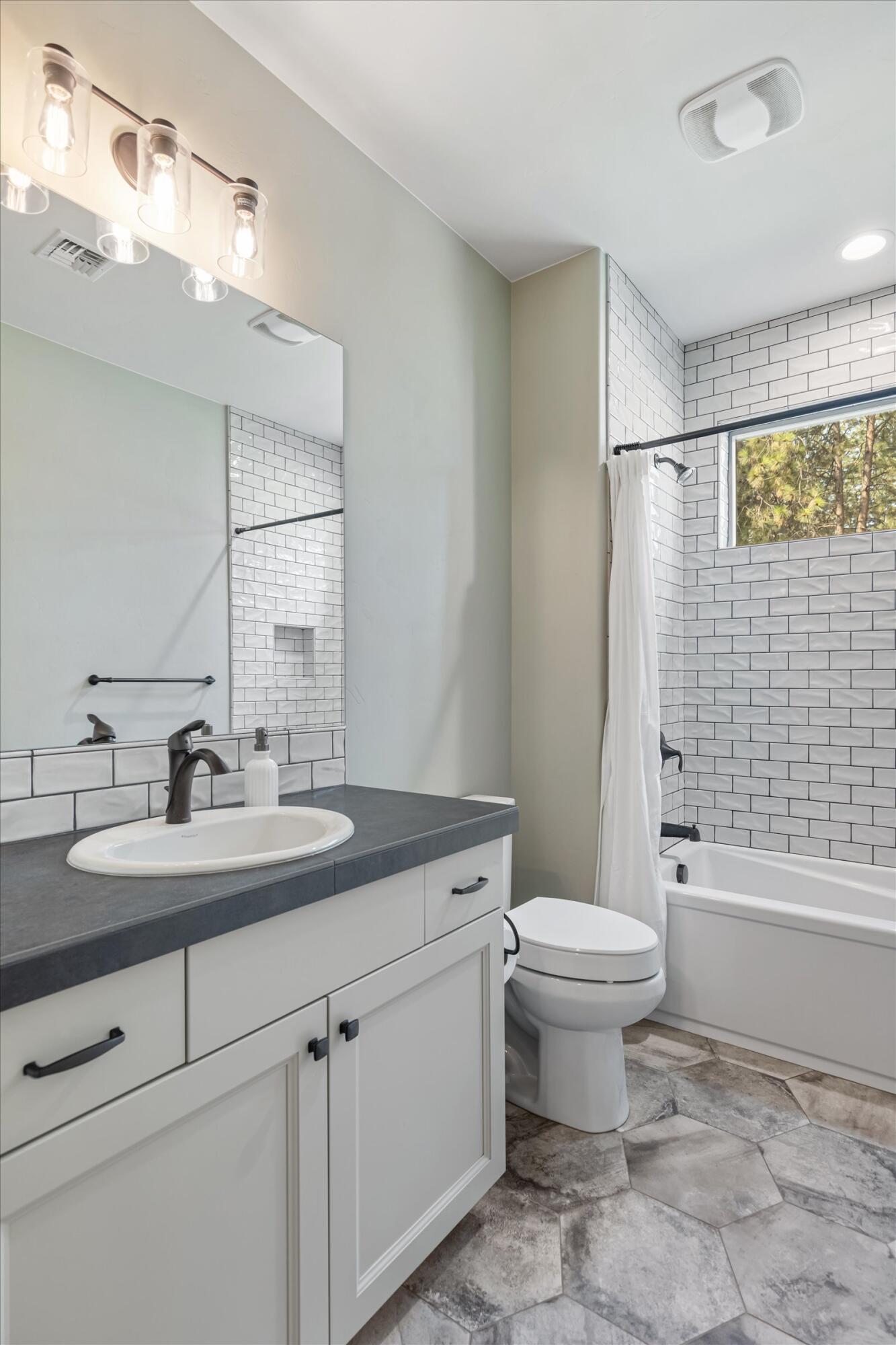 Deschutes RiverWoods - Residential