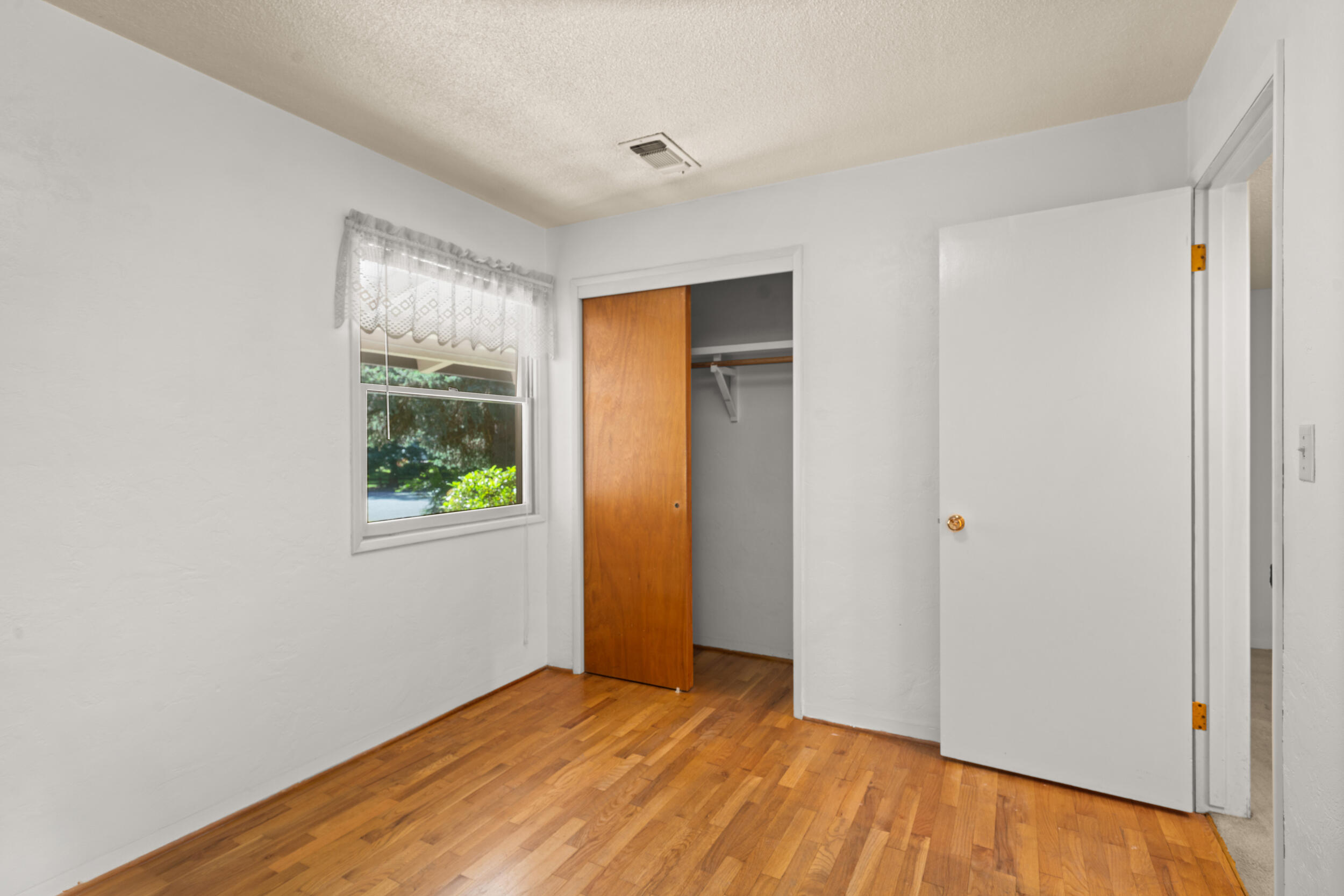 Siskiyou Heights Addition - Residential