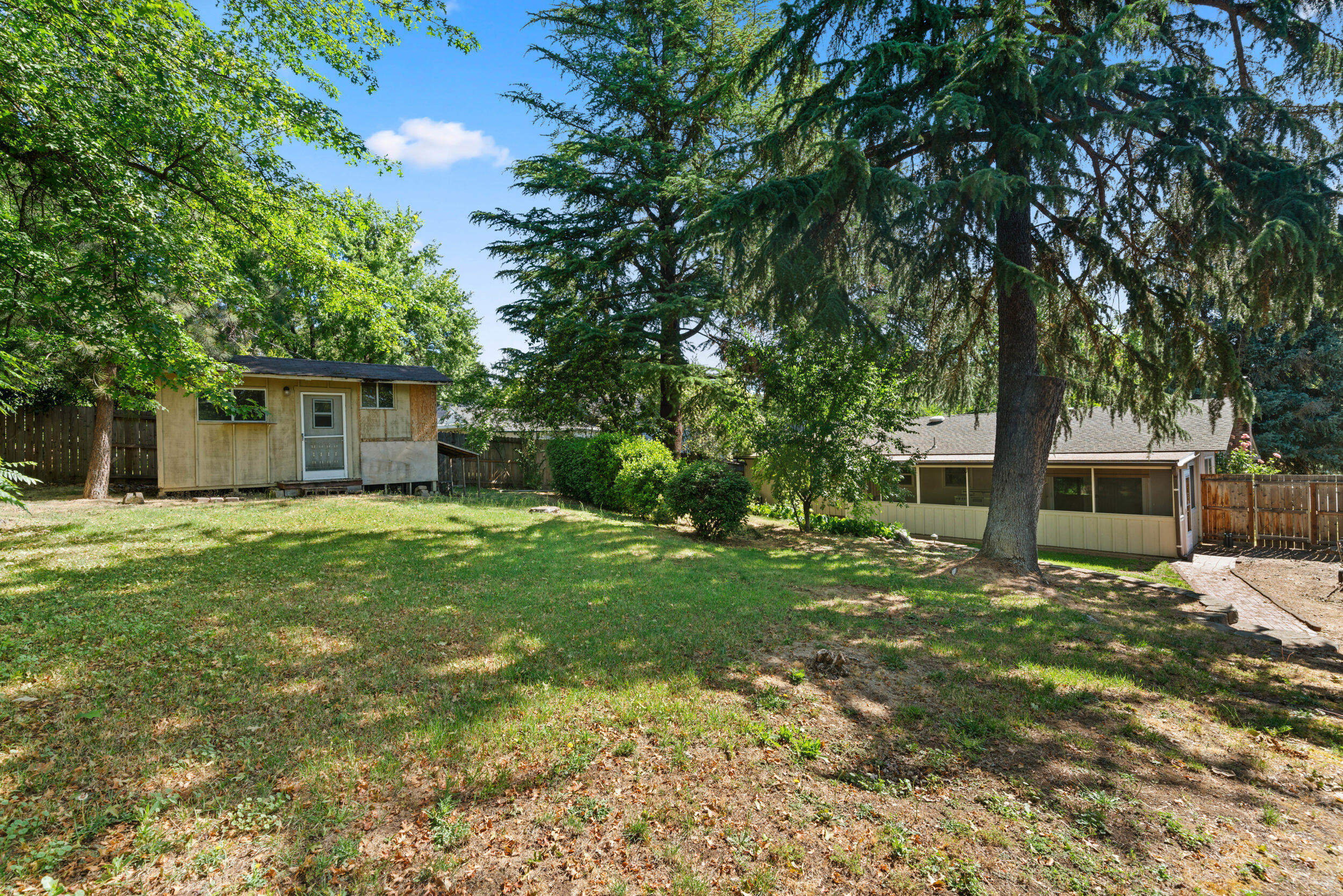 Siskiyou Heights Addition - Residential