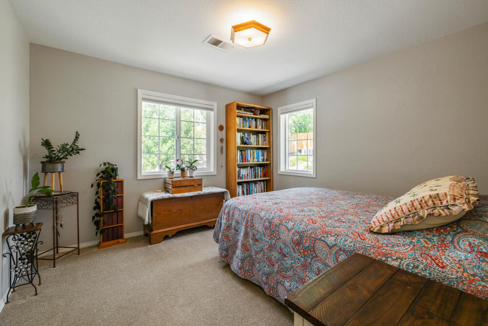 Klamath Falls -Nob Hill - Residential