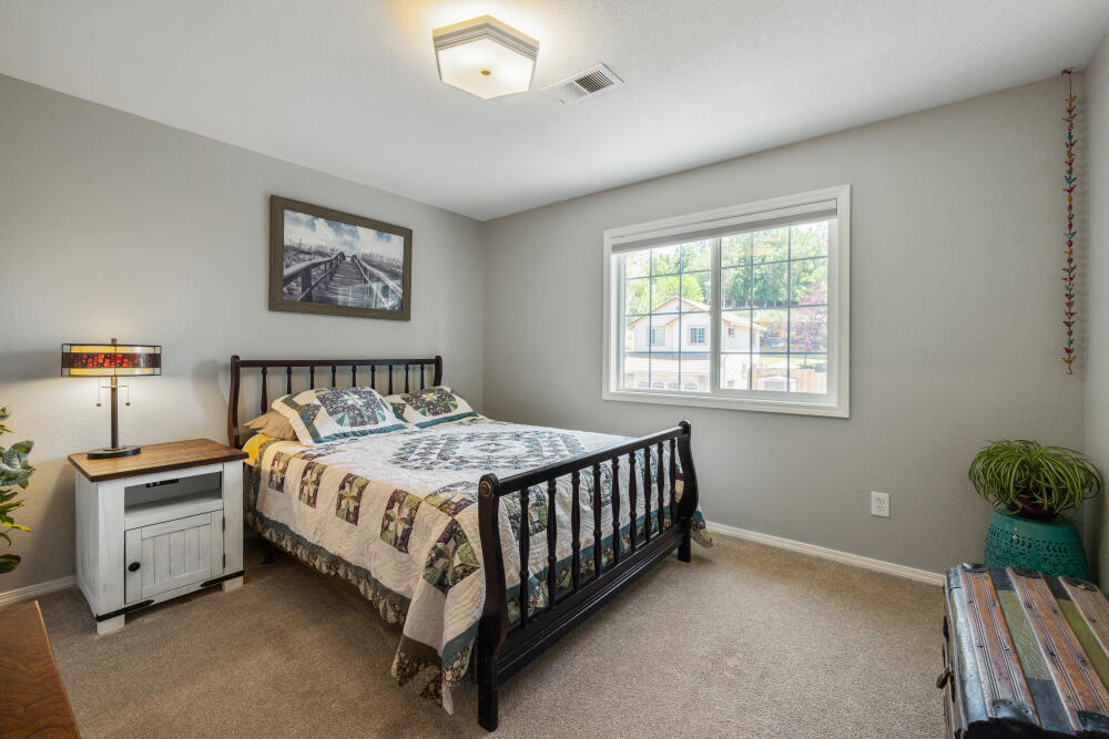 Klamath Falls -Nob Hill - Residential