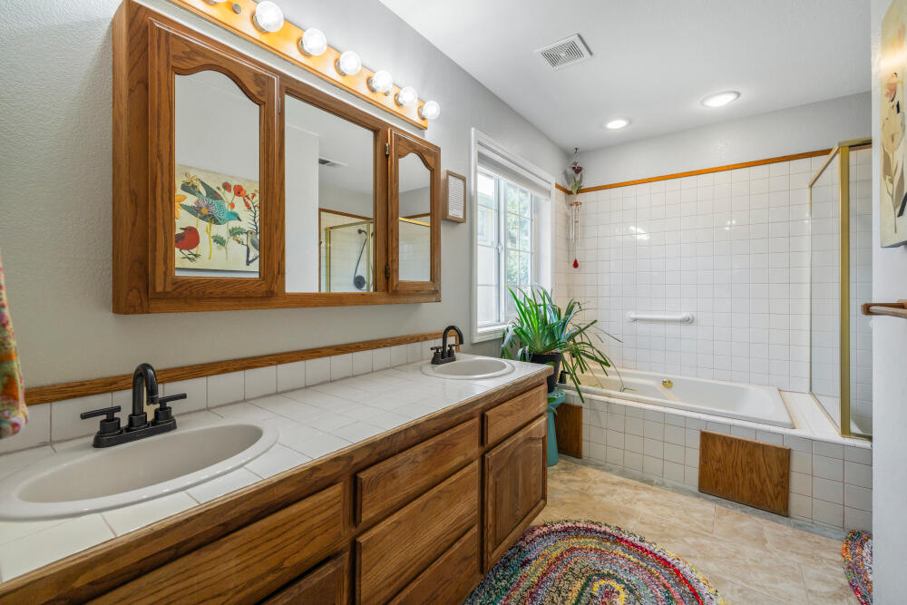 Klamath Falls -Nob Hill - Residential