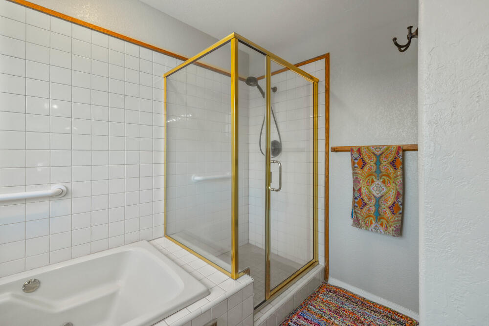 Klamath Falls -Nob Hill - Residential