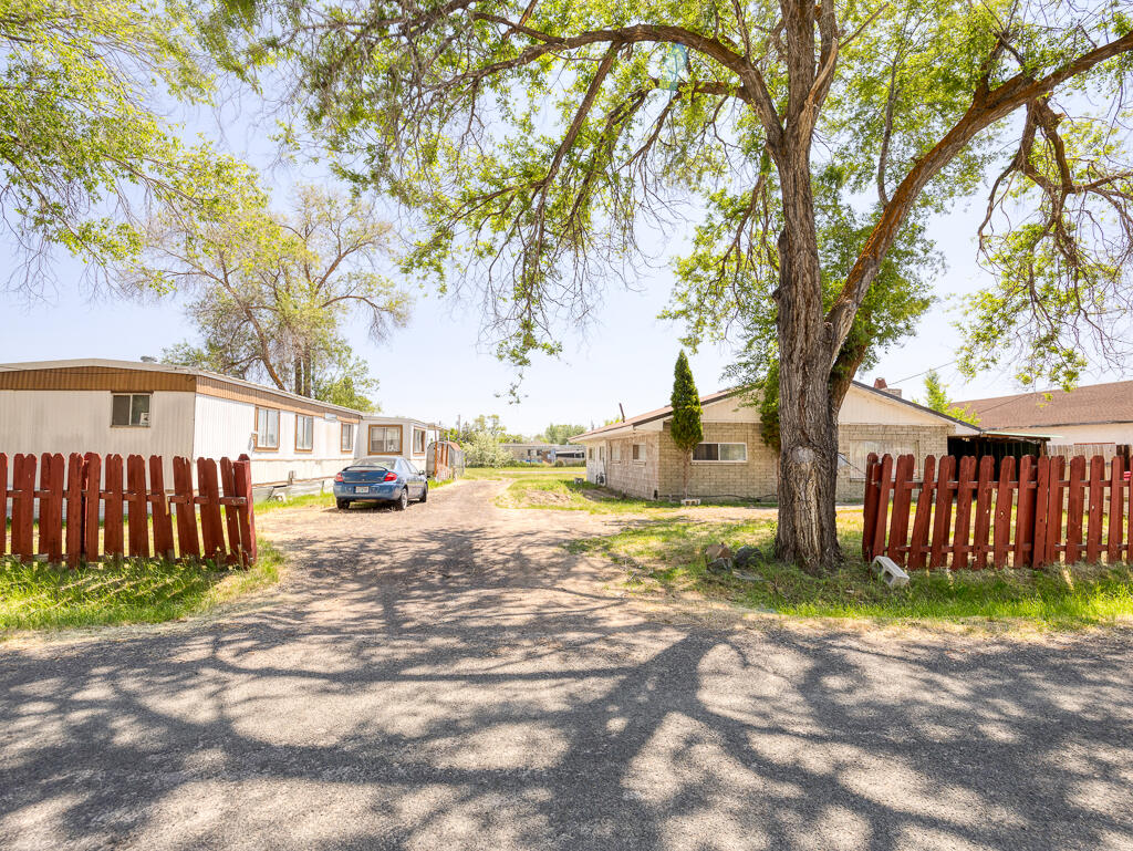 Altamont Acres - Residential