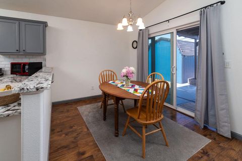 Tiny photo for 3149 SW Antler Lane, Redmond, OR 97756 (MLS # 220213879)