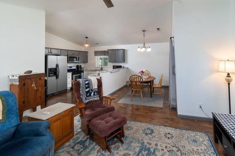 Tiny photo for 3149 SW Antler Lane, Redmond, OR 97756 (MLS # 220213879)