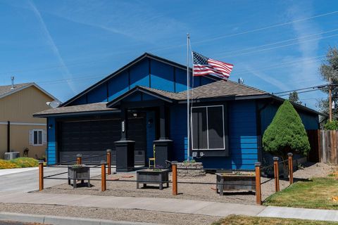 Tiny photo for 3149 SW Antler Lane, Redmond, OR 97756 (MLS # 220213879)