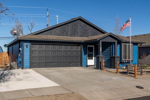 Tiny photo for 3149 SW Antler Lane, Redmond, OR 97756 (MLS # 220213879)