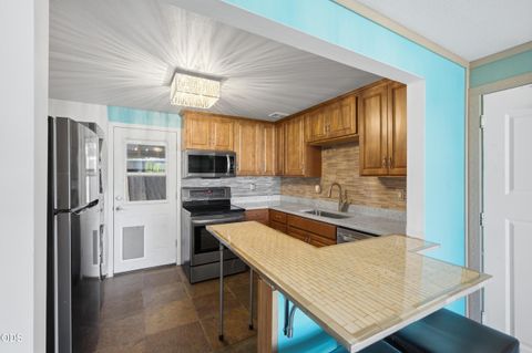 Tiny photo for 2346 SW 20th Court, Redmond, OR 97756 (MLS # 220224507)