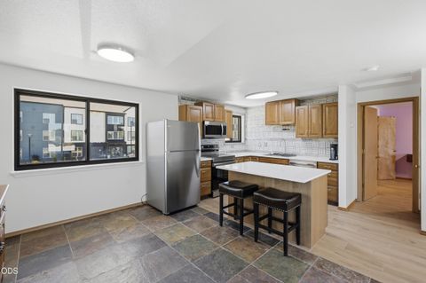 Tiny photo for 2346 SW 20th Court, Redmond, OR 97756 (MLS # 220224507)