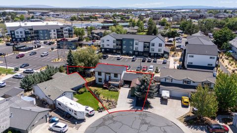 Tiny photo for 2346 SW 20th Court, Redmond, OR 97756 (MLS # 220224507)