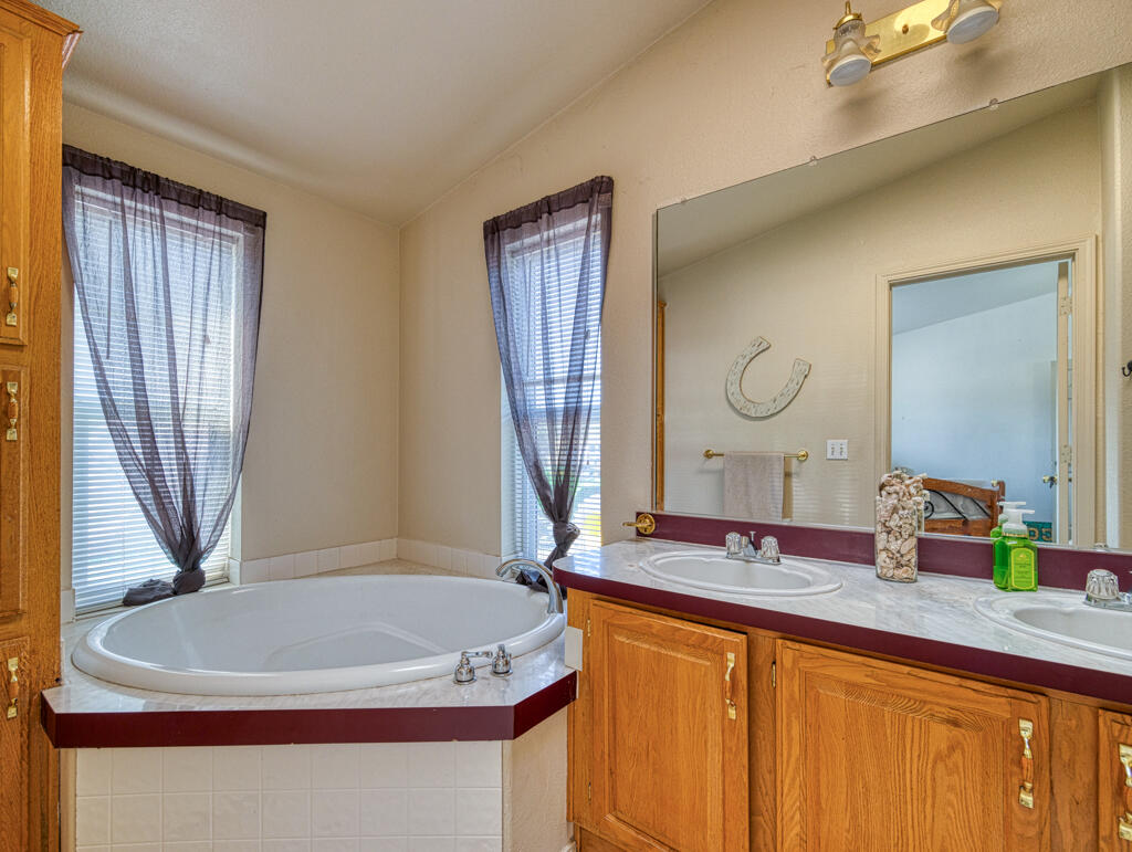 Dewitt Home Tracts - Residential