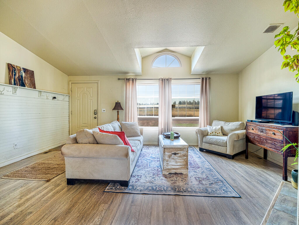 Dewitt Home Tracts - Residential