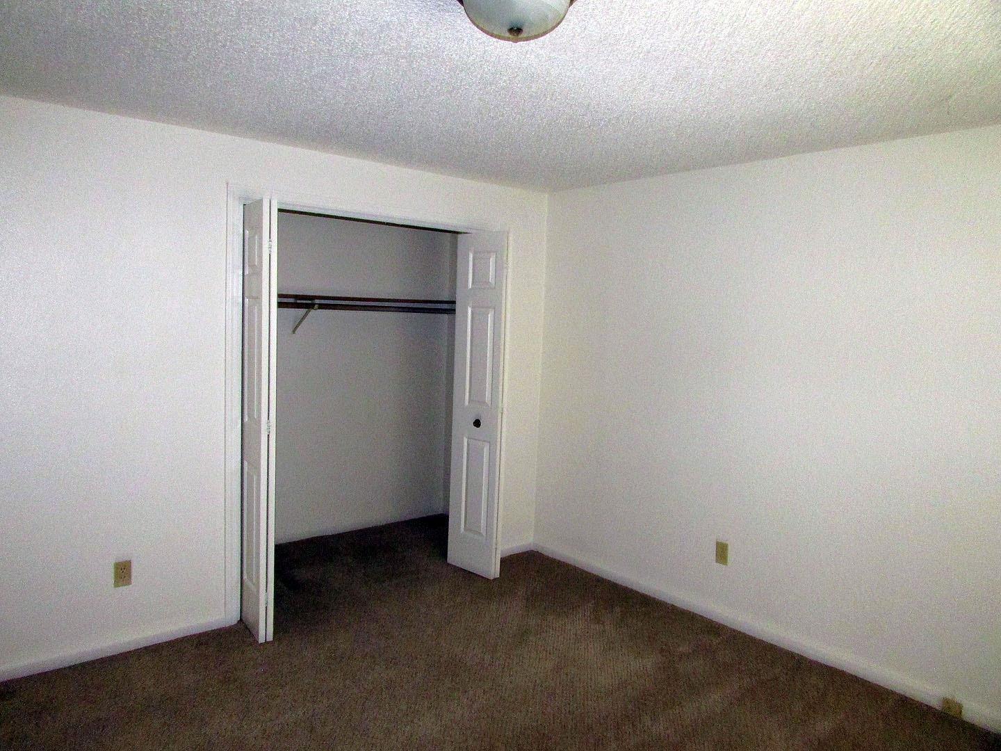 Old Orchard Manor - Residential