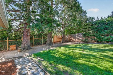 Tiny photo for 2334 Black Oak Way, Ashland, OR 97520 (MLS # 220223188)