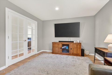 Tiny photo for 2334 Black Oak Way, Ashland, OR 97520 (MLS # 220223188)