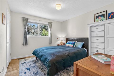 Tiny photo for 2334 Black Oak Way, Ashland, OR 97520 (MLS # 220223188)