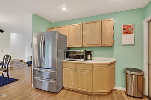 Tiny photo for 2334 Black Oak Way, Ashland, OR 97520 (MLS # 220223188)
