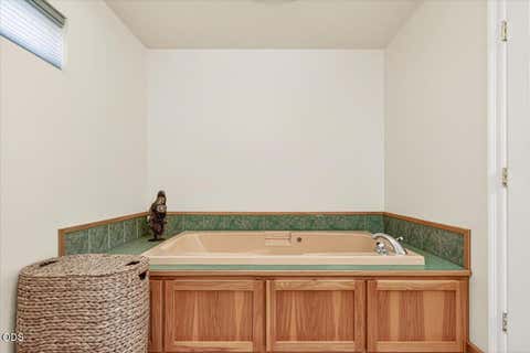 Tiny photo for 2334 Black Oak Way, Ashland, OR 97520 (MLS # 220223188)