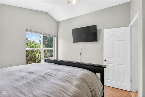 Tiny photo for 2334 Black Oak Way, Ashland, OR 97520 (MLS # 220223188)
